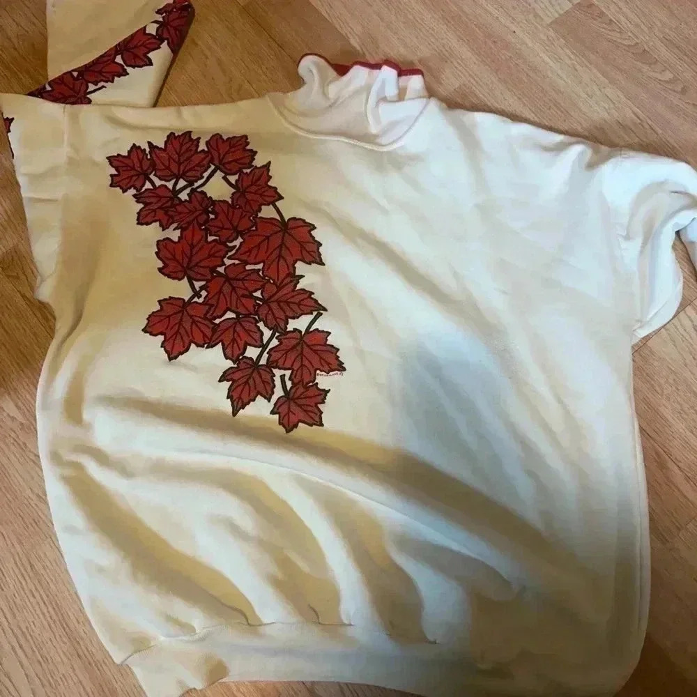 Art Unlimited All Over Maple Leaf Long Sleeve Sweater Size XL